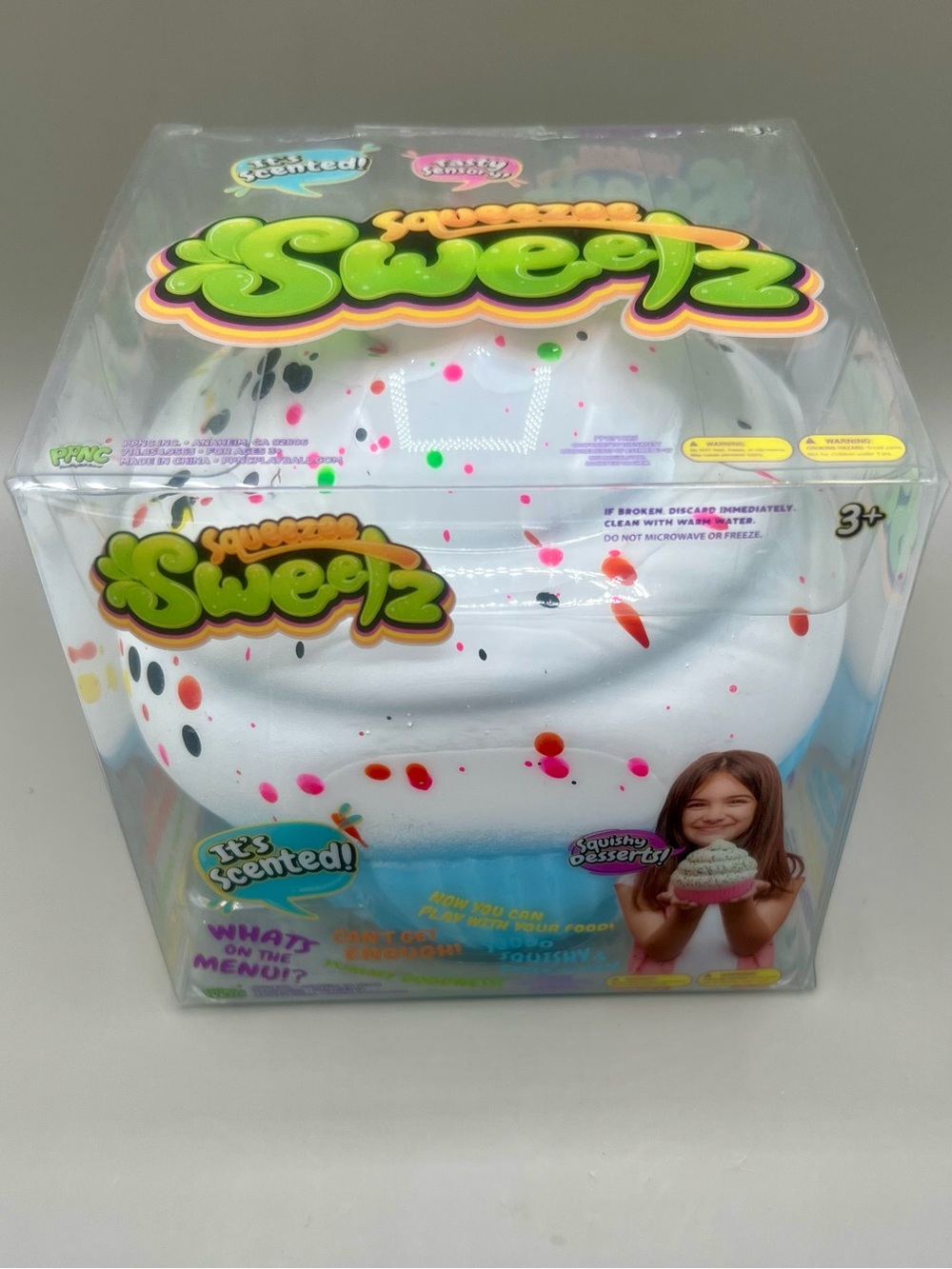PPNC Squeezee Sweetz Blue Scented Cupcake Squishy with Multicolor Sprinkles NEW🧁